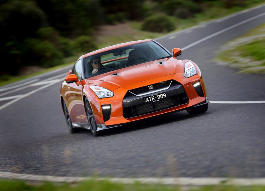  Nissan GT-R 2016 года  (AU) (фото 12 из 28)